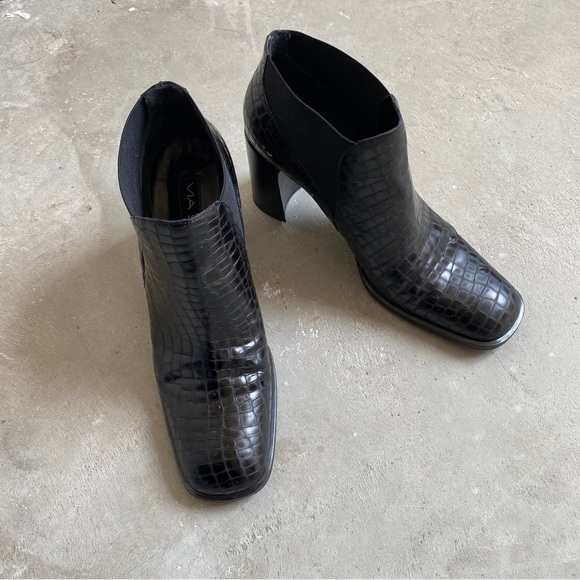 Via Spiga Black Croc Leather Ankle Boots - Picture 8 of 9
